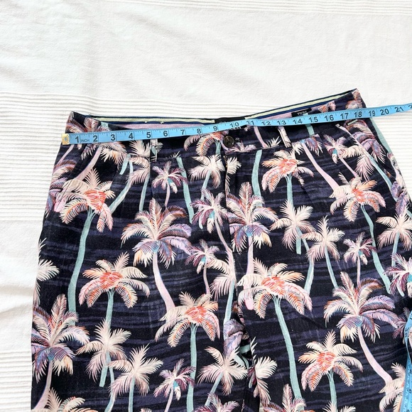 Scotch & Soda Twilt Palm Tree Printed Pleated Chino Linen Blend Pant - Picture 6 of 16
